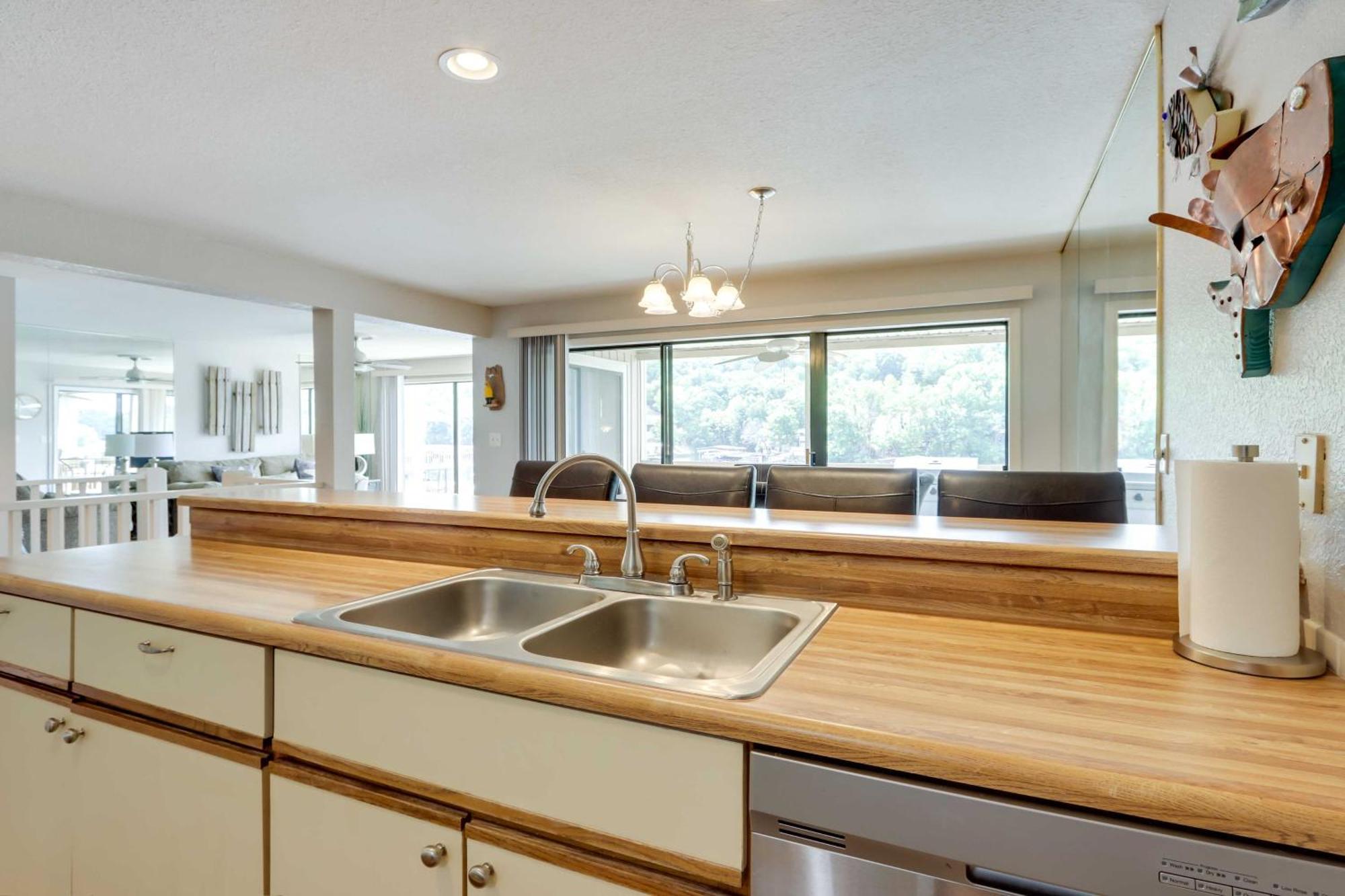 Lakefront Osage Beach Condo With Community Pool Ngoại thất bức ảnh