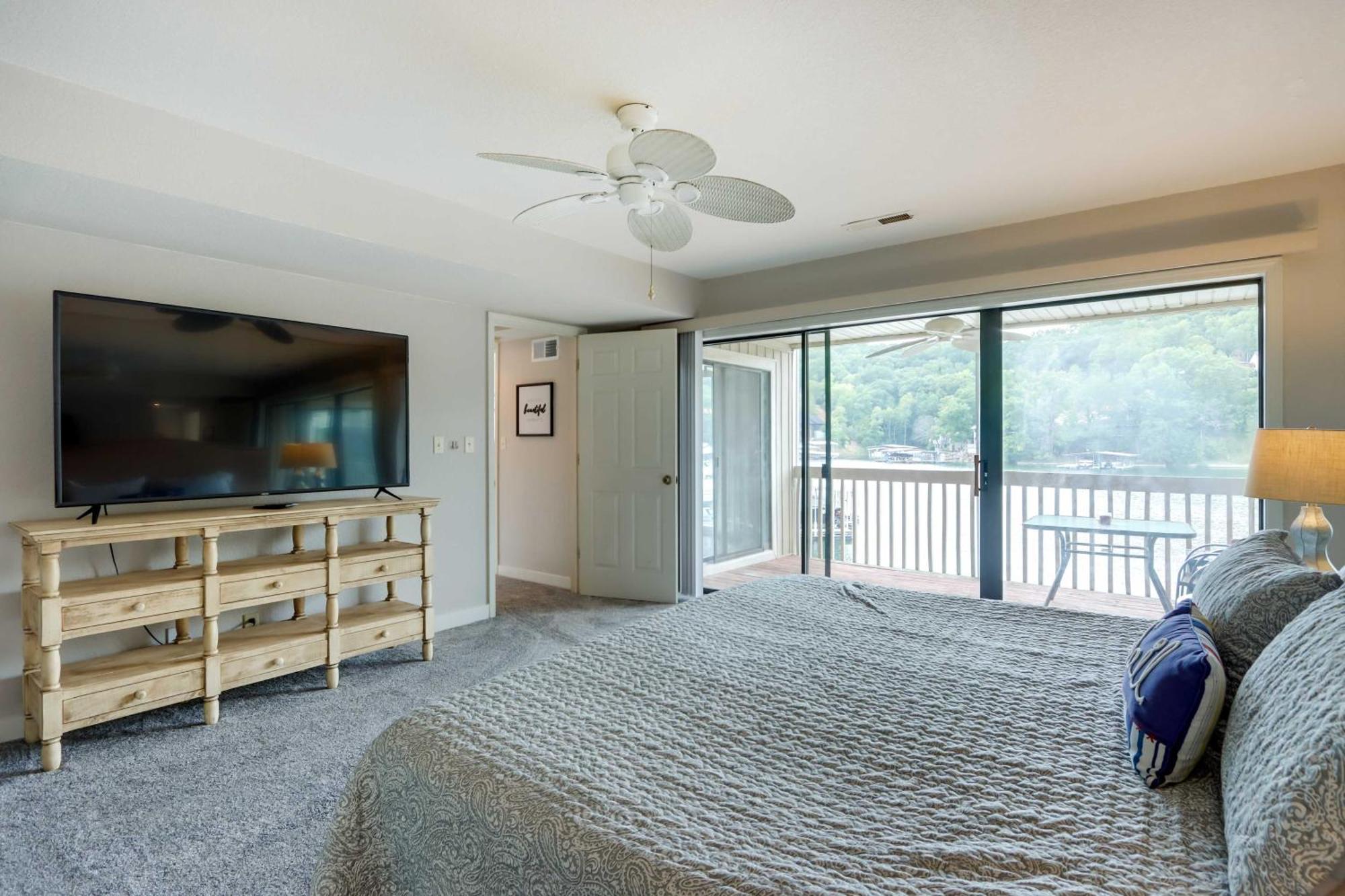 Lakefront Osage Beach Condo With Community Pool Ngoại thất bức ảnh